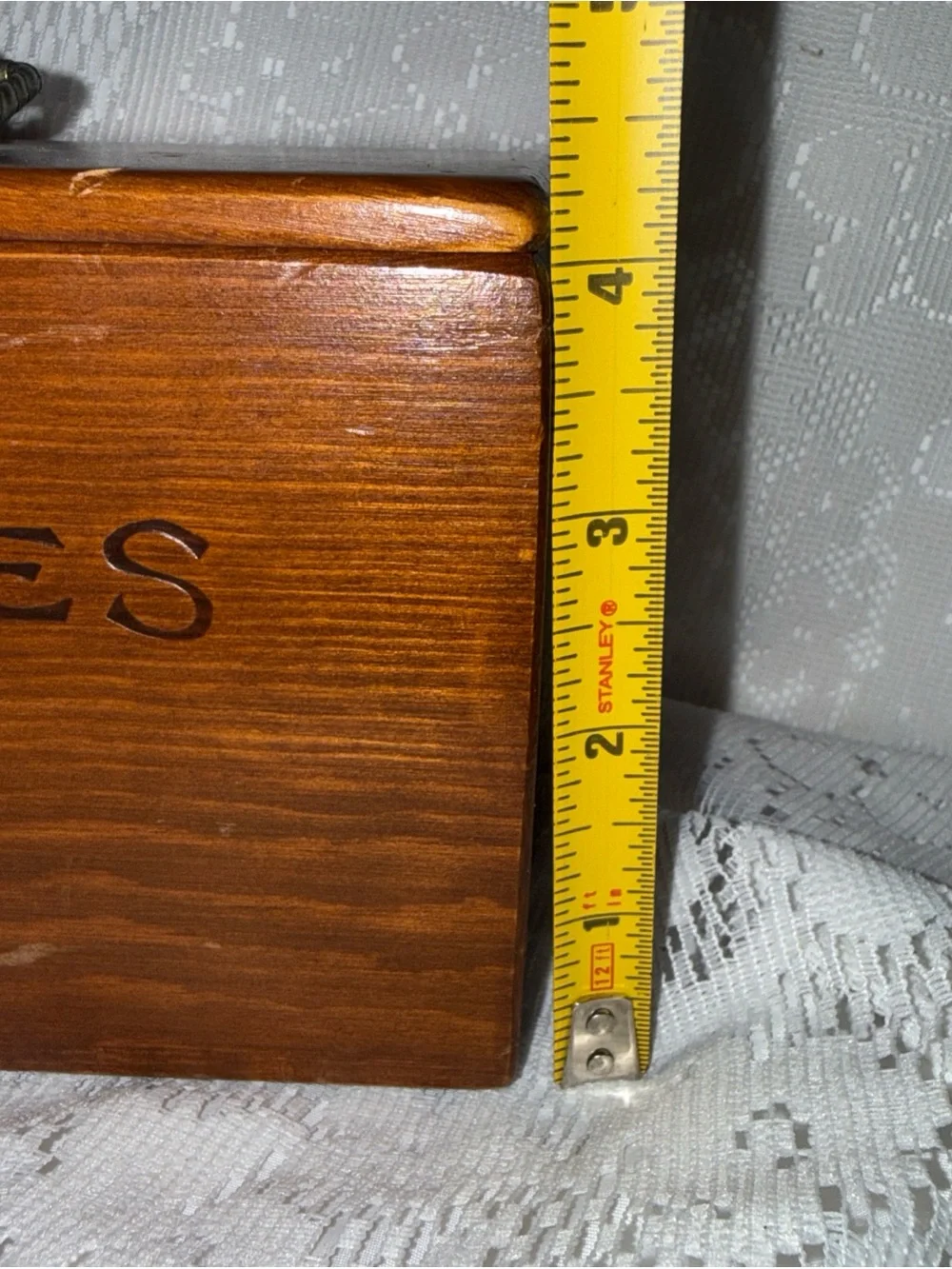 Wooden Recipe Box with Brass Knob With Recipe Cards